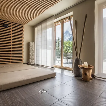 Alpenlodge Otel 3*