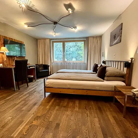 Alpenlodge Otel