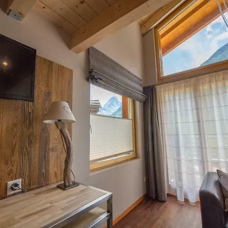 Alpenlodge Otel 3*