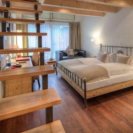 Alpenlodge Otel